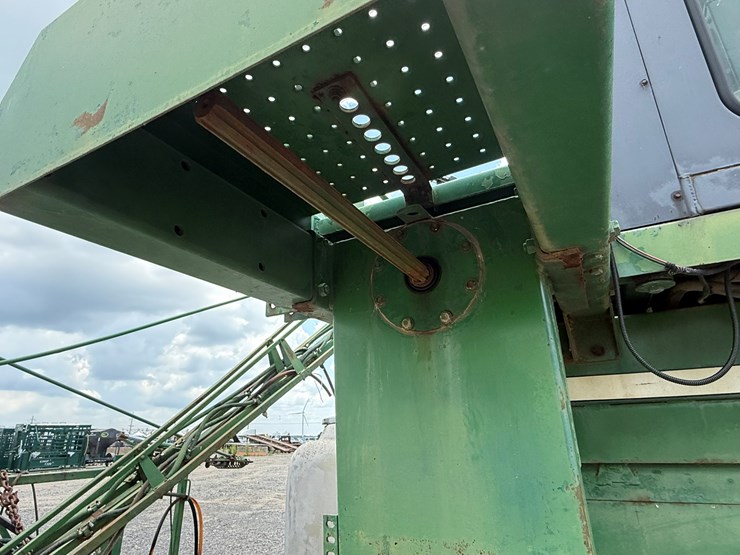 john-deere-6000-image-10