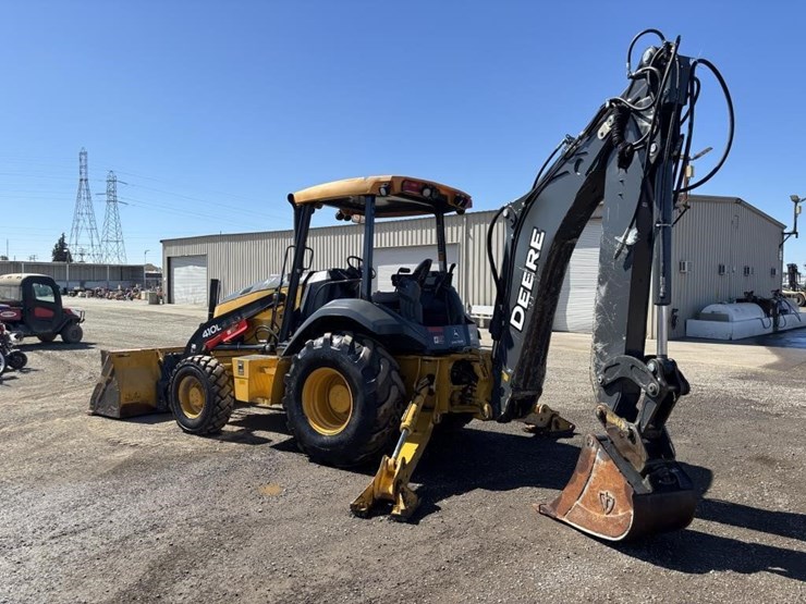 2020-deere-410l-image-4