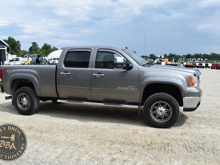 2007-gmc-sierra-2500-image-26