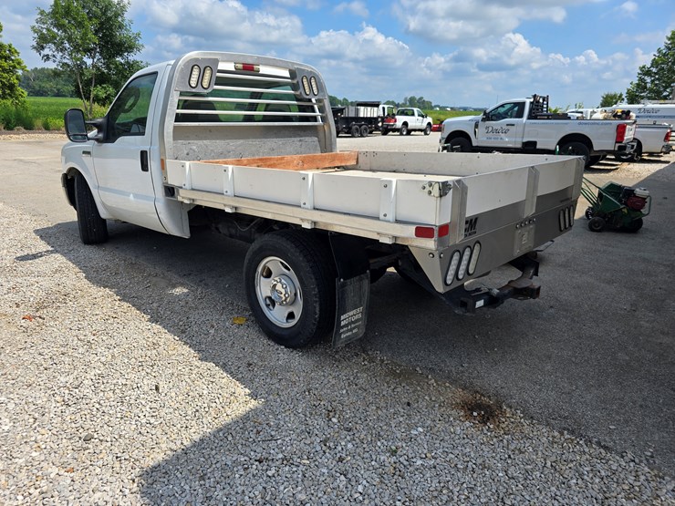 2005-ford-f350-image-15