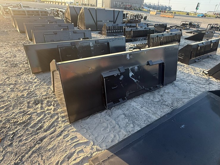 #2096-•-kc-84"-skid-steer-snow/litter-bucket-inv#:-25308-image-3