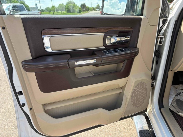 2013-dodge-ram-1500-image-16