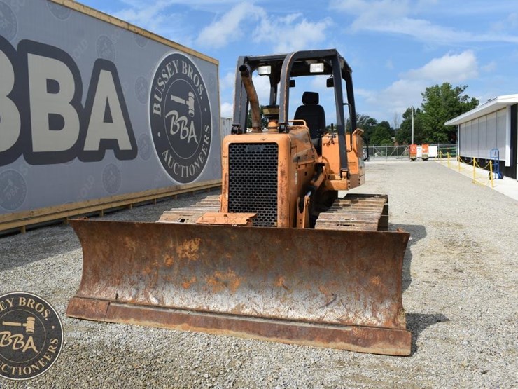 2002-case-850h-wt-image-23