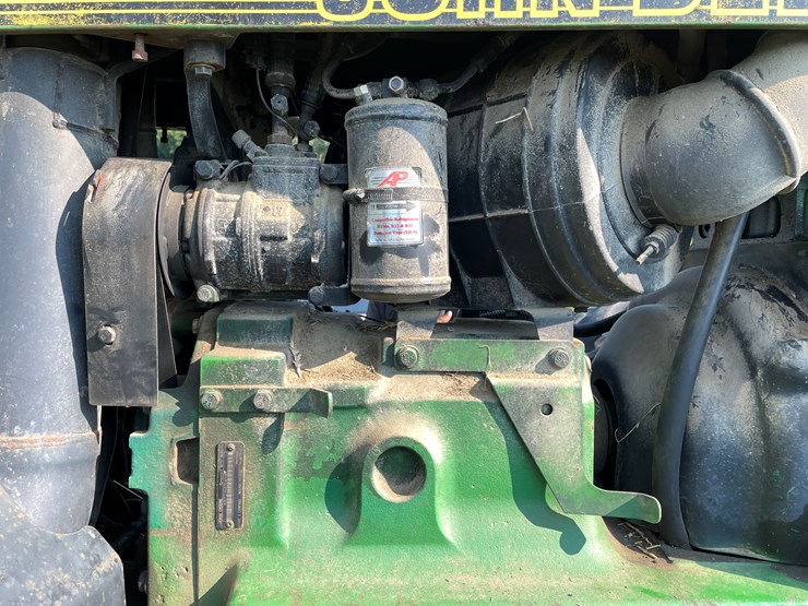 john-deere-8400-image-25