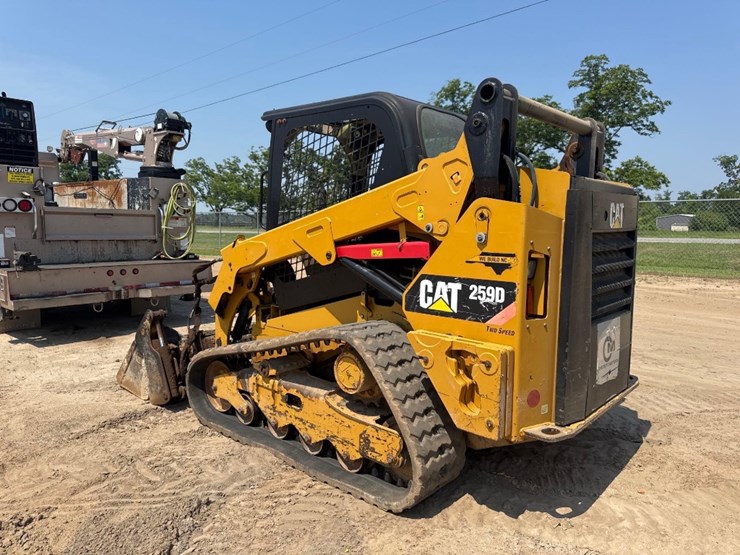 2016-caterpillar-259d-image-8