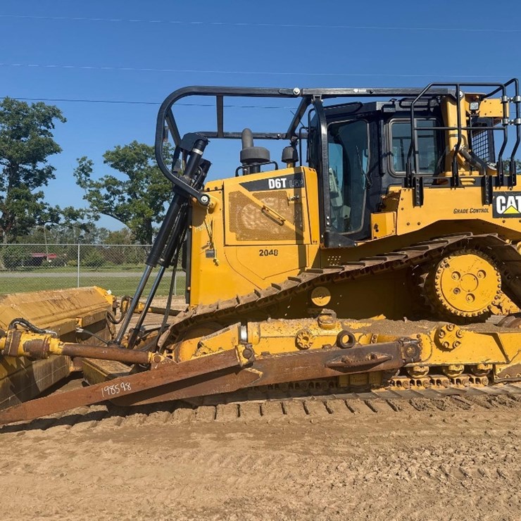 CATERPILLAR D6T LGP