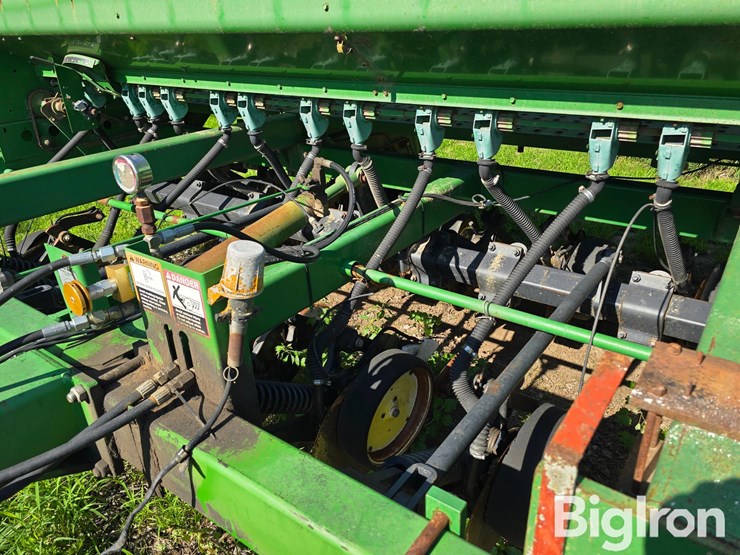 john-deere-750-image-14