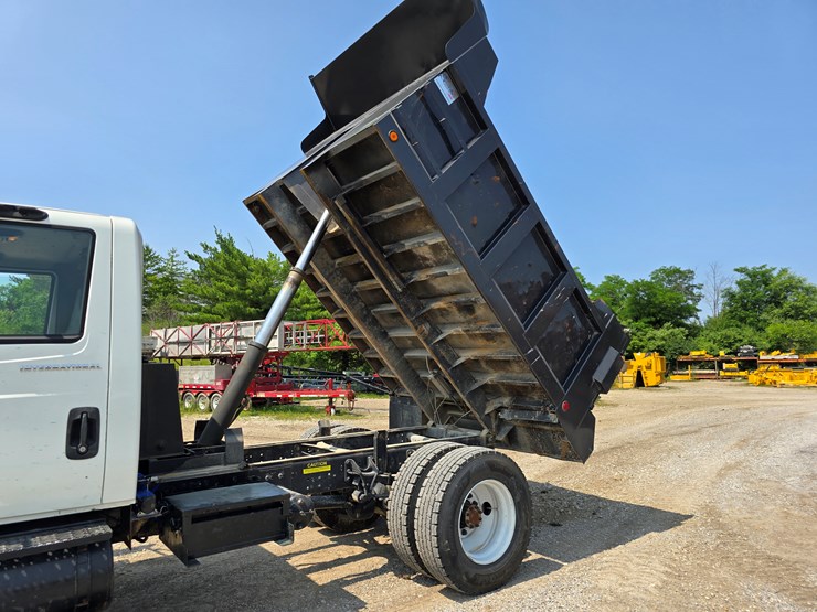 2007-international-durastar-4300-image-94