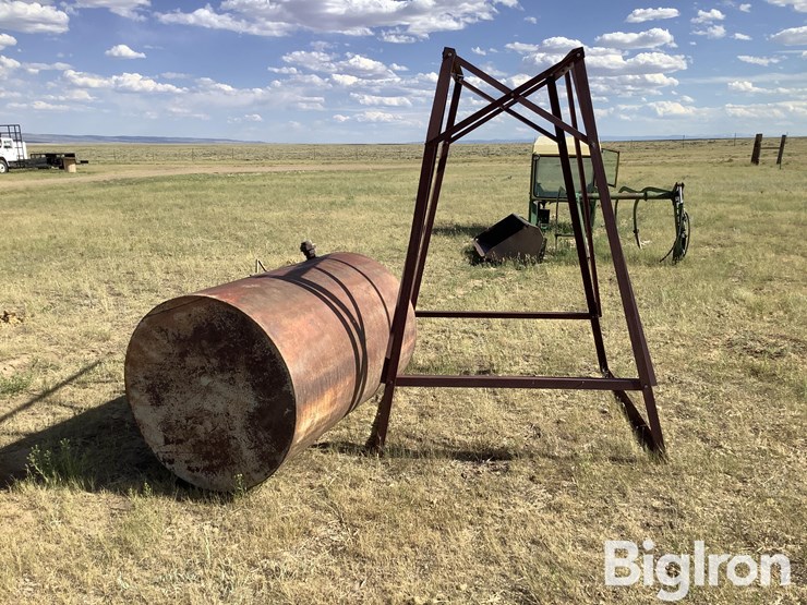 300-gal-fuel-tank-w/stand-image-6