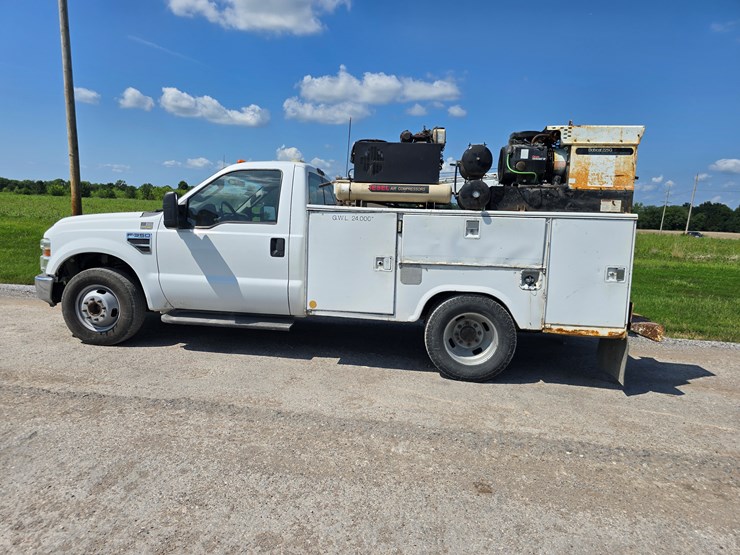 2008-ford-f350-image-11