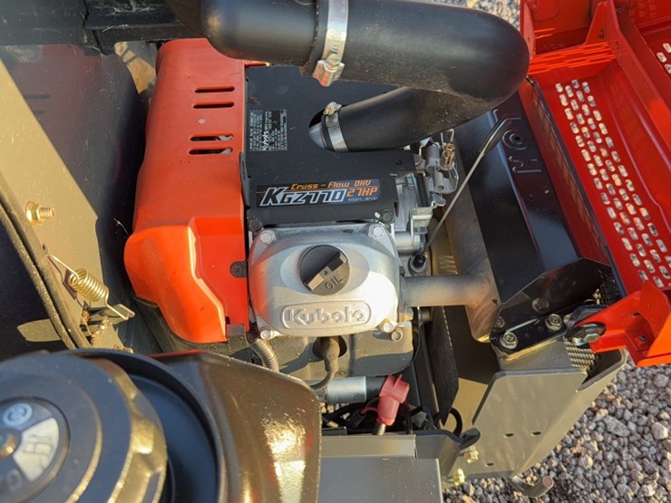 kubota-zg327-image-12