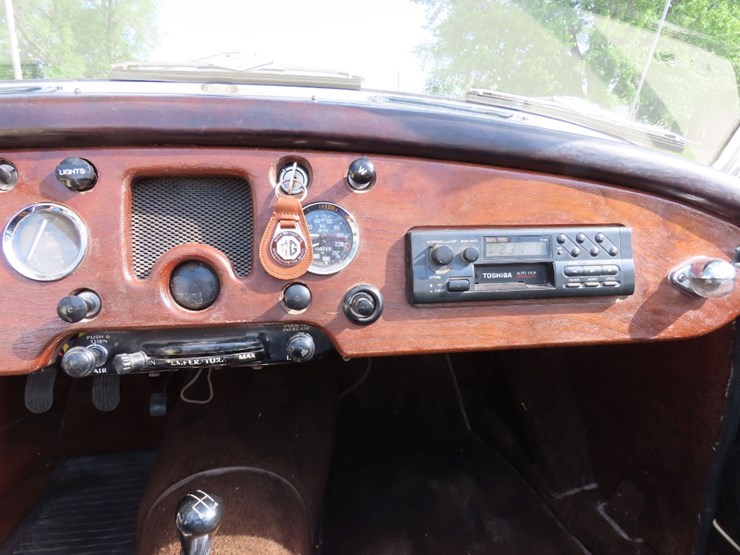 1959-mg-mga-roadster-image-16