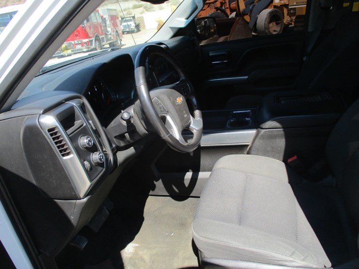 2017-chevrolet-1500-image-6