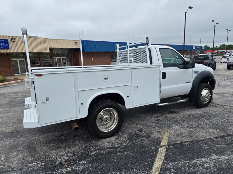 2007-ford-f550-image-29