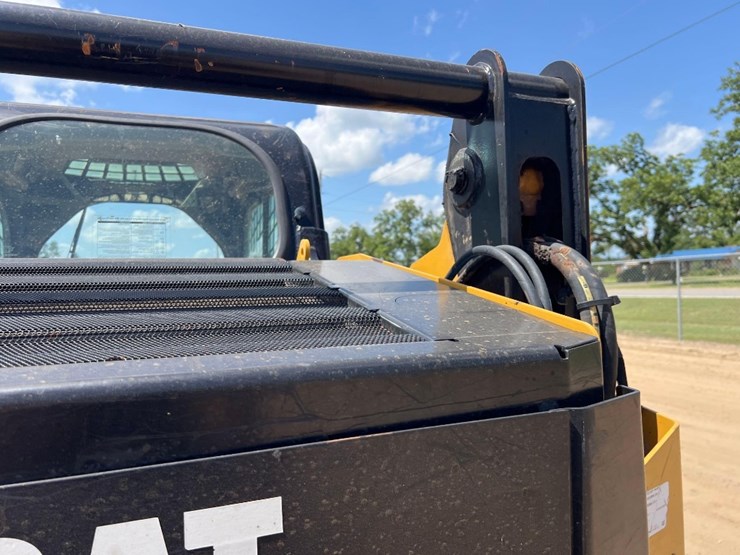 2019-caterpillar-259d-image-23