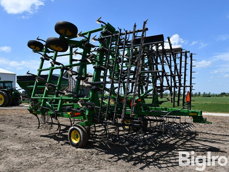john-deere-2210-image-7