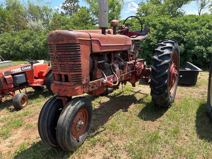 ih-m-tractor-image-1