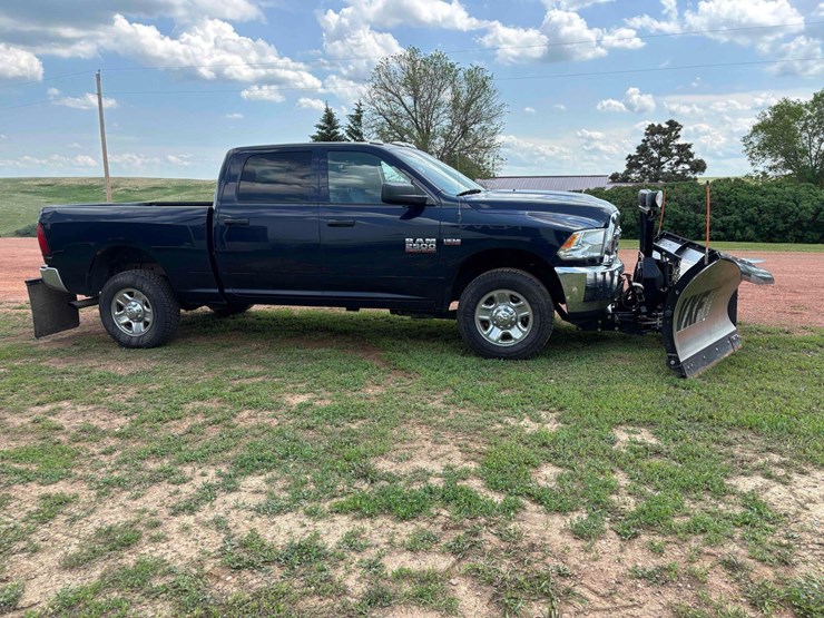 2017-dodge-ram-2500-image-5