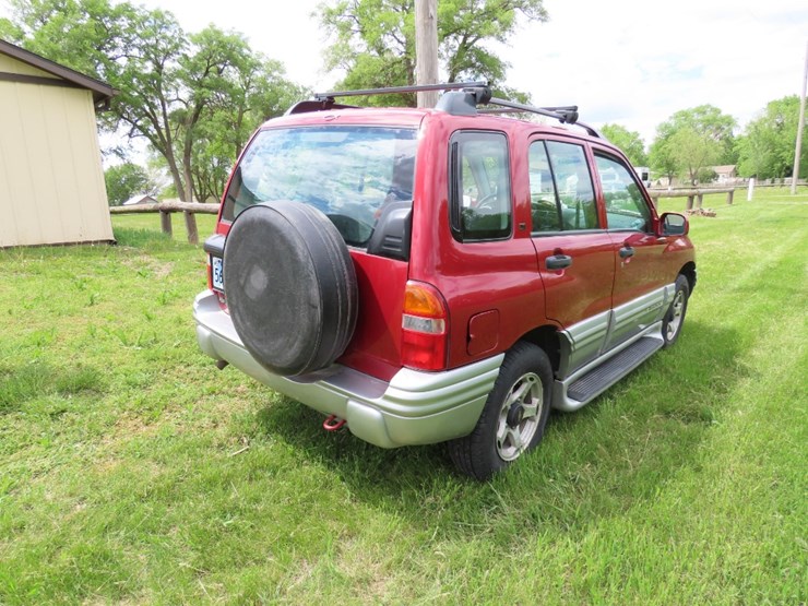 2000-chevrolet-tracker-image-6