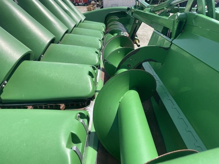 2017-john-deere-608fc-image-16