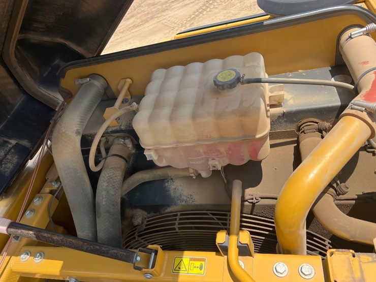 2016-caterpillar-335fl-image-20