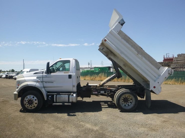 2019-ford-f650-image-8