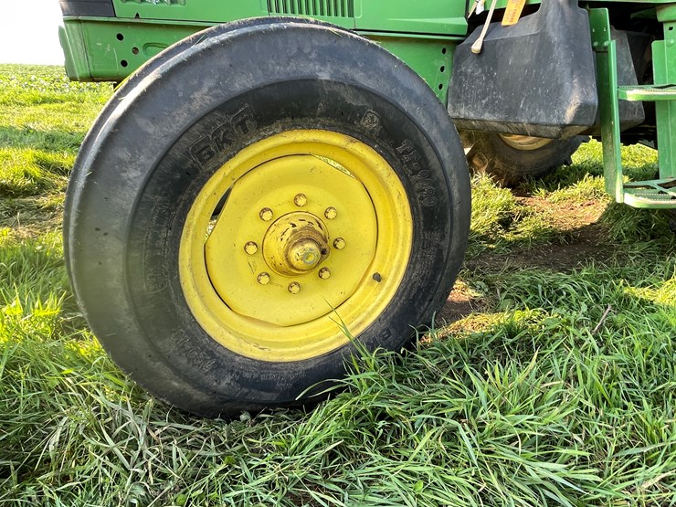 john-deere-6405-image-26