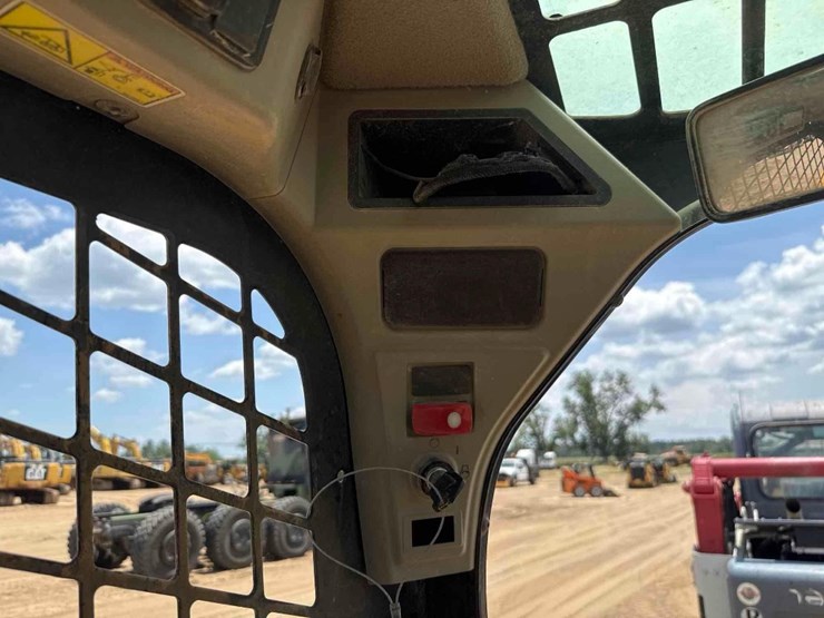 2019-caterpillar-299d2-image-27