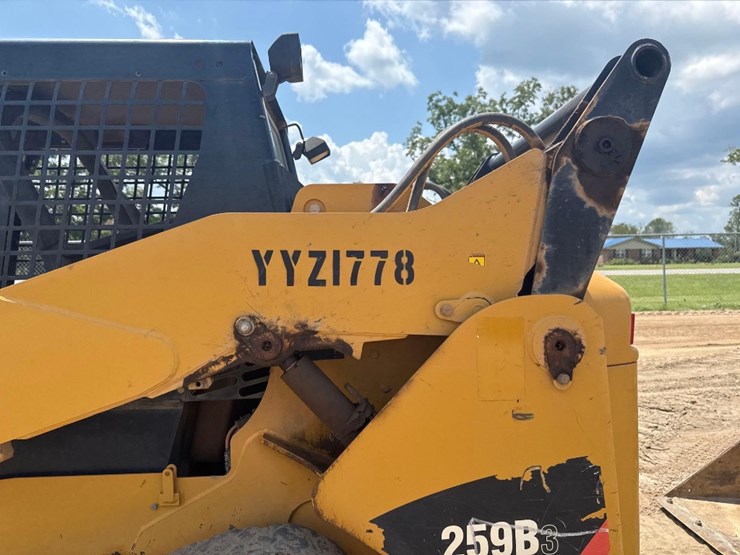 2011-caterpillar-259b3-image-17