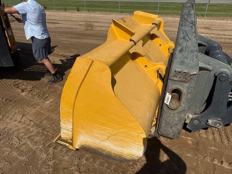 deere-524l-image-11