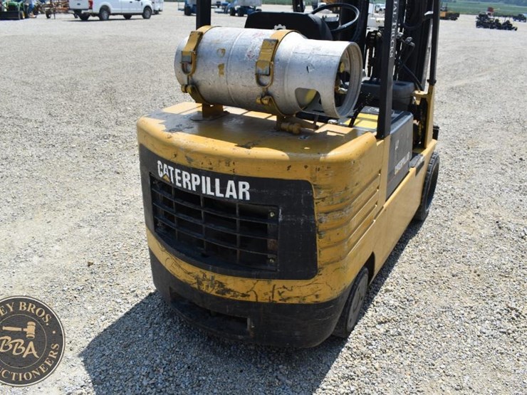 1996-caterpillar-gc30-image-29