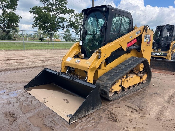 2021-caterpillar-279d3-image-7
