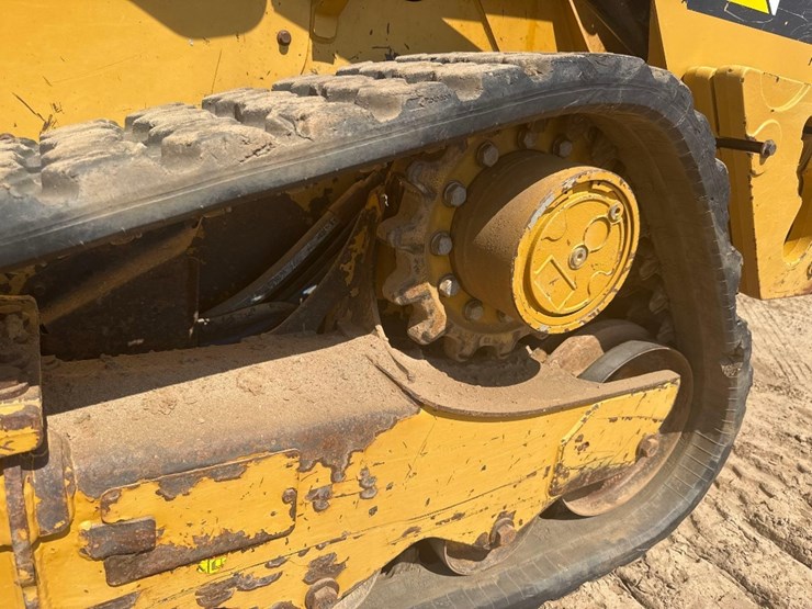 2018-caterpillar-259d-image-9