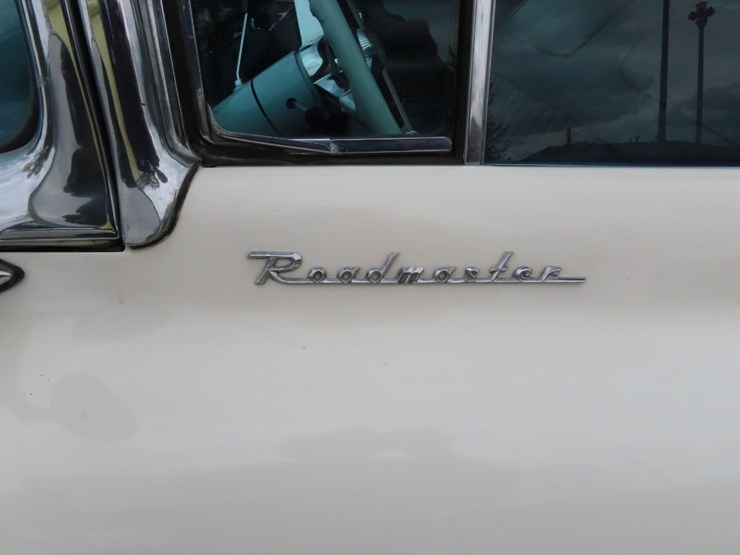1956-buick-roadmaster-image-3