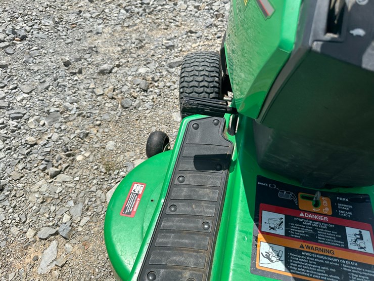 #17-•-sabre-ride-on-lawn-mower-gx1438b120097-inv#:-25893-image-32