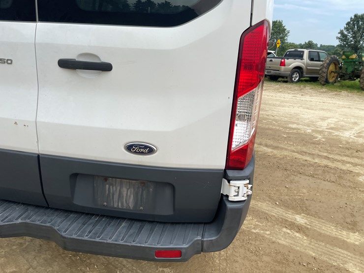 2015-ford-transit-image-27