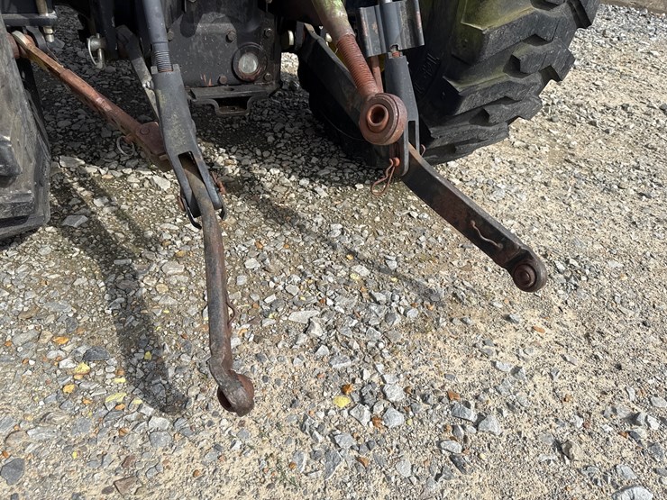john-deere-4200-image-6
