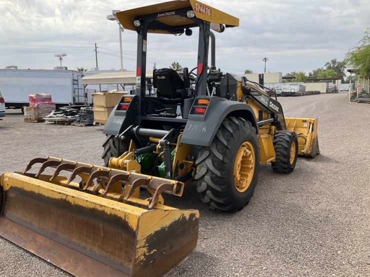 2016-deere-210l-image-6