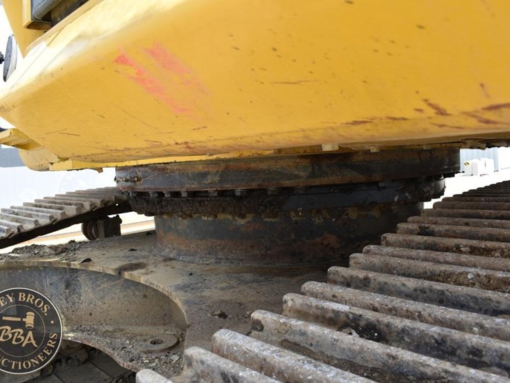 2014-komatsu-pc360-lc-10-image-84