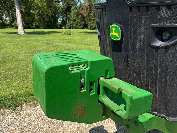 2013-john-deere-8260r-image-18