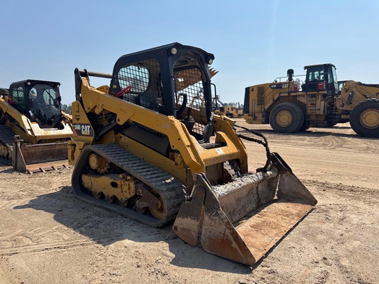 2016-caterpillar-259d-image-4