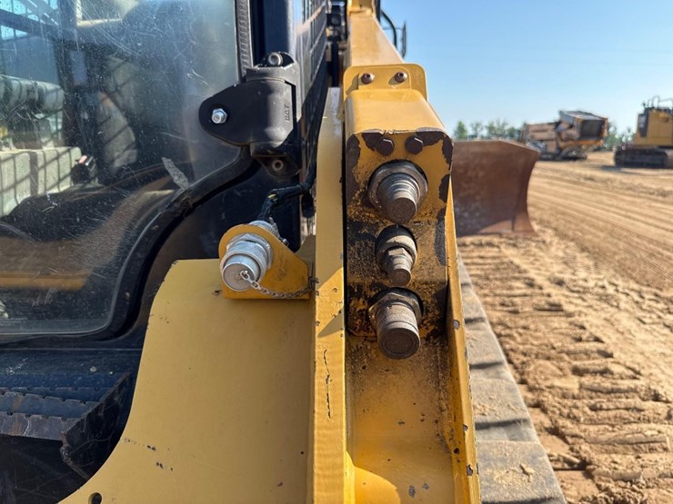 2014-caterpillar-259d-image-20