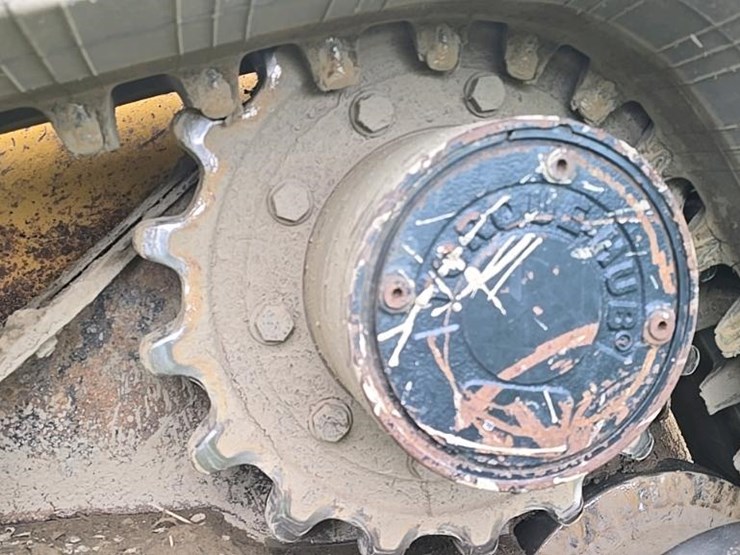 2018-deere-333g-image-22