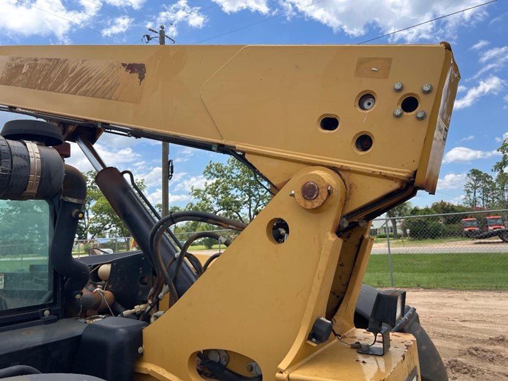 2016-caterpillar-tl642c-image-19