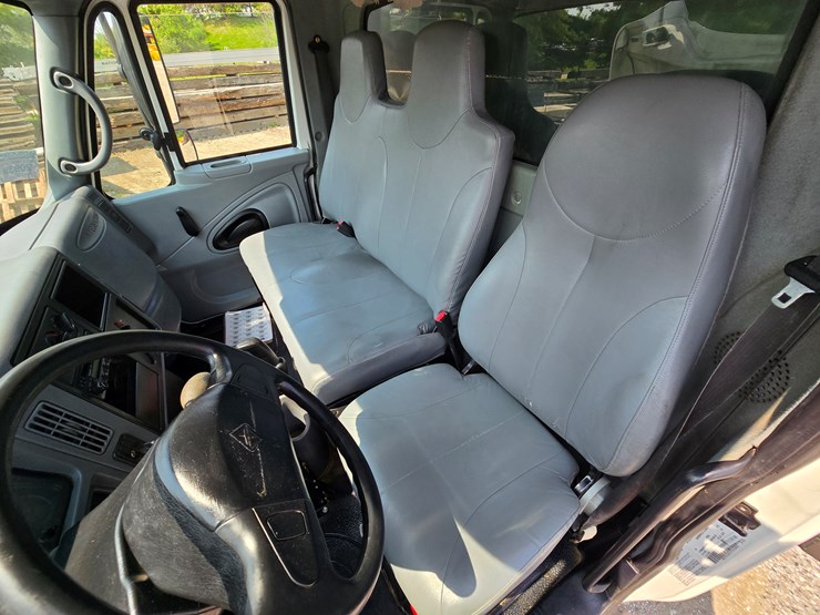 2007-international-durastar-4300-image-79