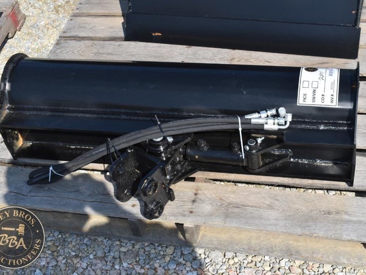 bucket,-trenching-future-40-inch-hydraulic-tilt-bucket-36545-image-2