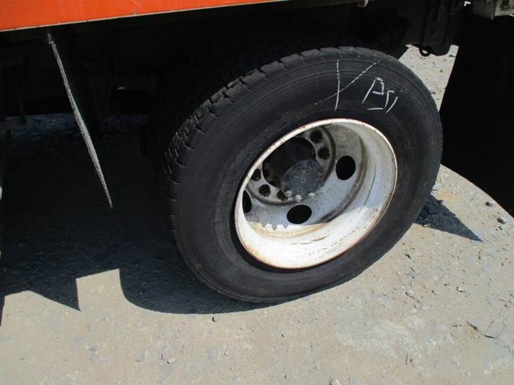 2006-international-durastar-4300-image-17