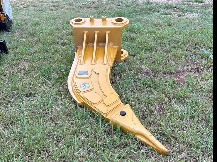 #174-•-excavator-ripper-image-1