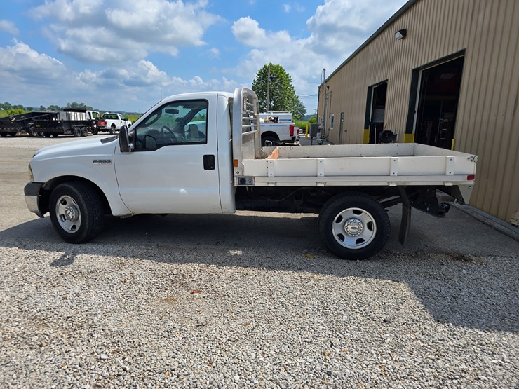 2005-ford-f350-image-9