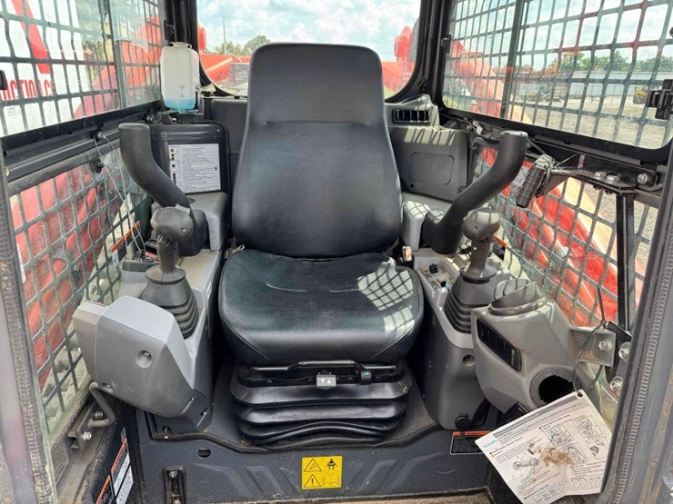 2021-kubota-svl97-2-image-47